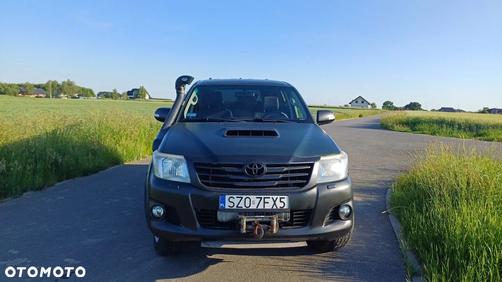 Toyota Hilux - 5