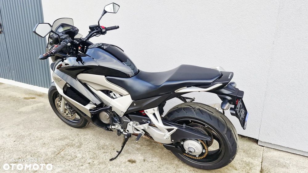 Honda VFR - 21