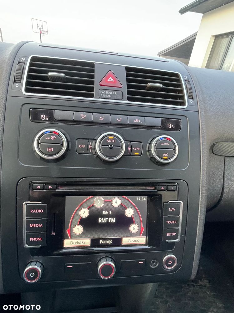 Volkswagen Touran 2.0 TDI DPF DSG MATCH - 37