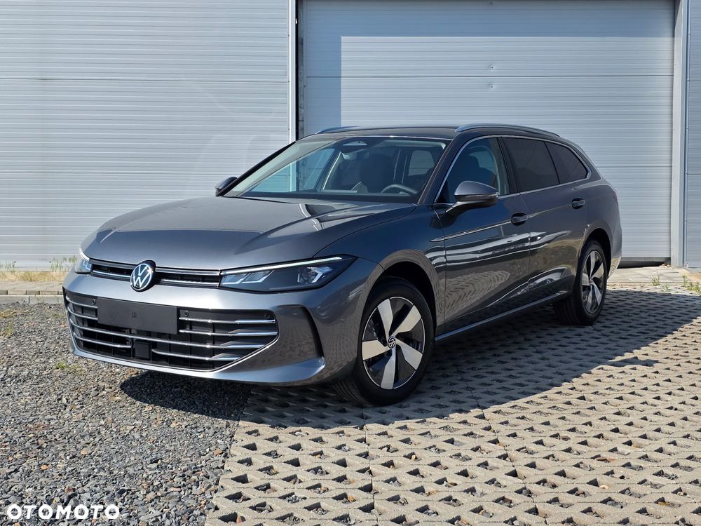 Volkswagen Passat - 4