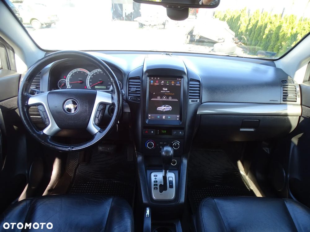 Chevrolet Captiva 2.0 d LT high (deu) - 3