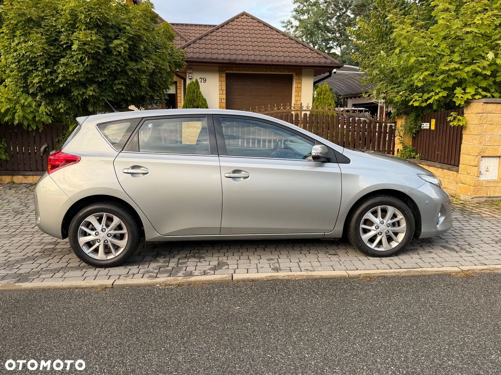 Toyota Auris - 18