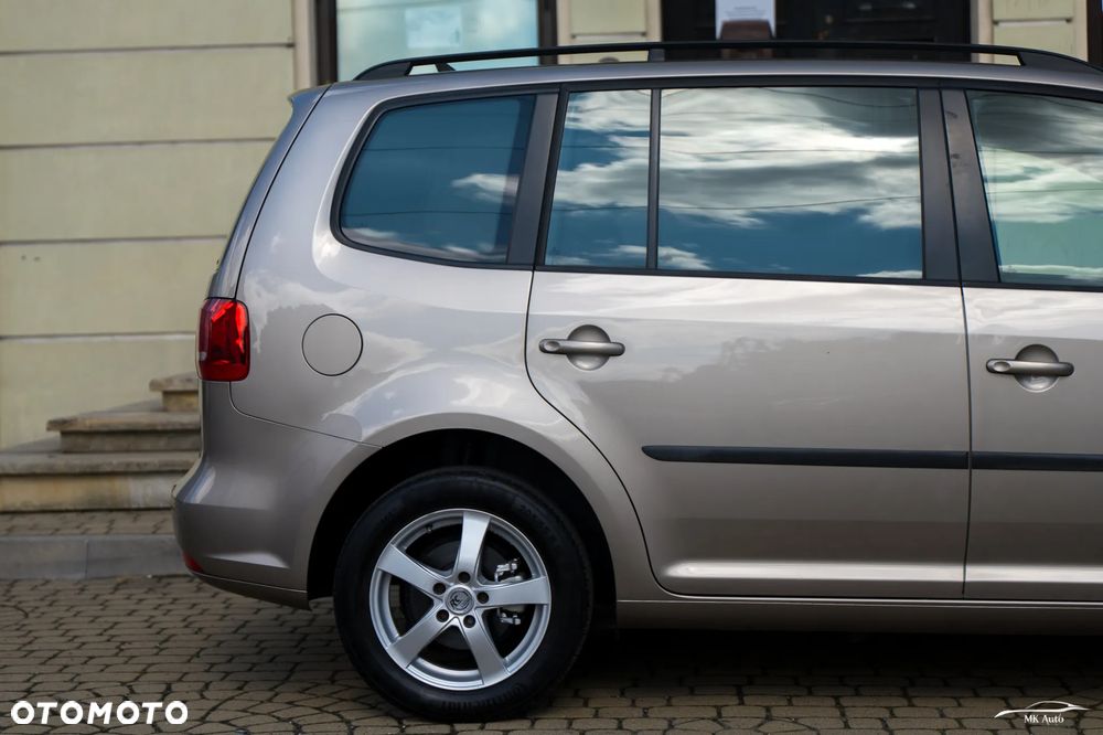 Volkswagen Touran 1.6 TDI DPF BlueMotion Technology Trendline - 8