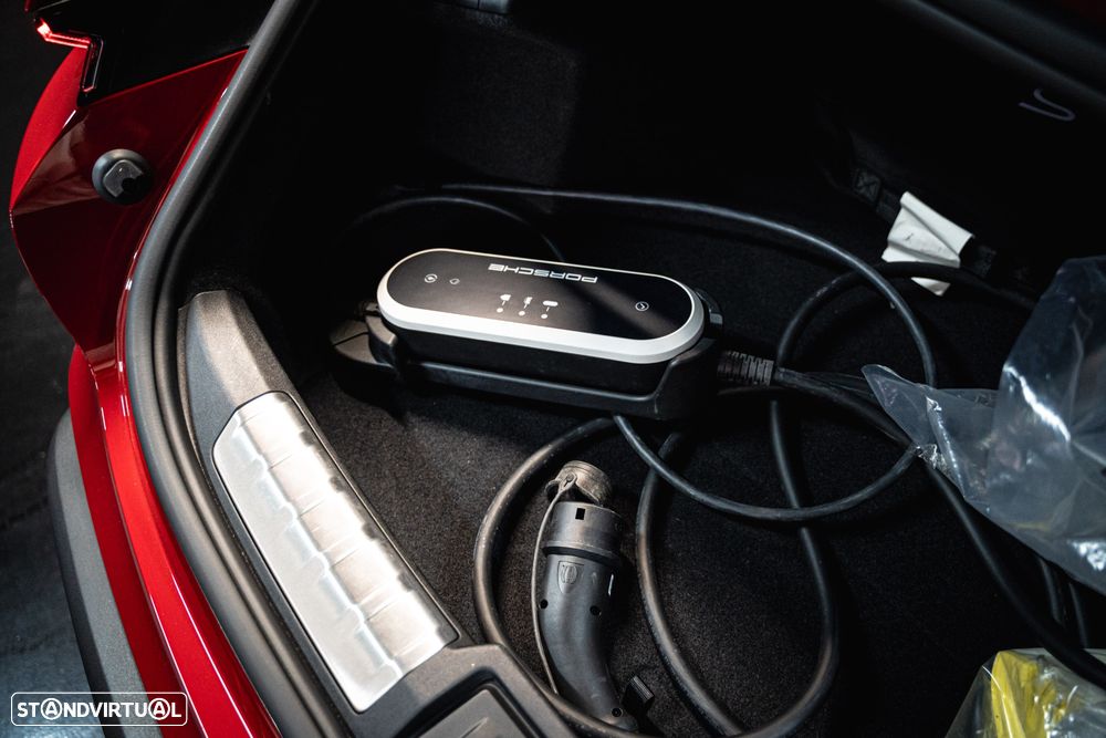 Porsche Taycan Bateria Performance Plus - 32