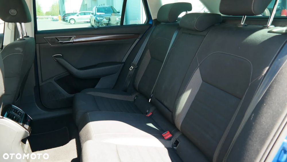 Skoda Superb 2.0 TDI SCR 4x4 Scout DSG - 12