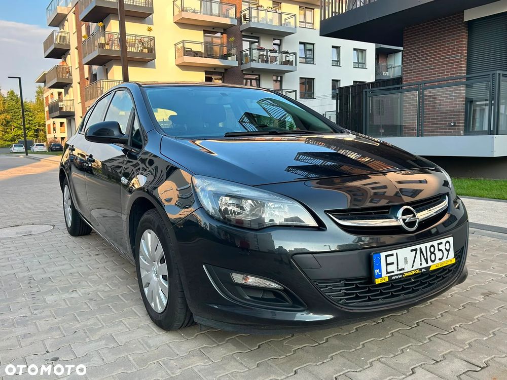 Opel Astra 1.6 CDTI Essentia - 1