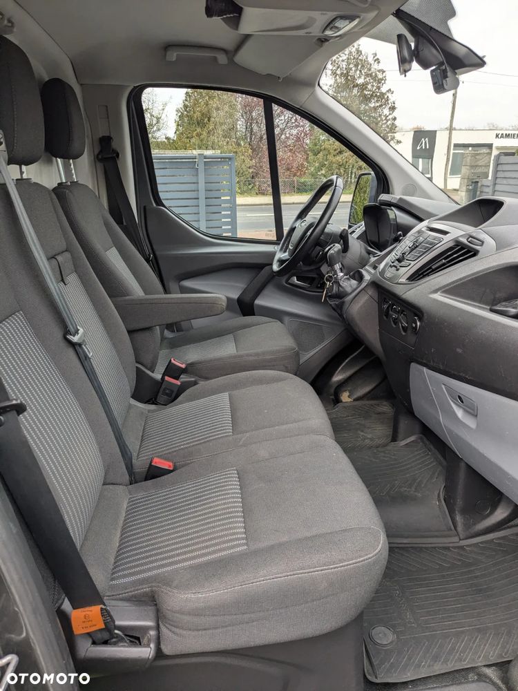 Ford TRANSIT CUSTOM - 16