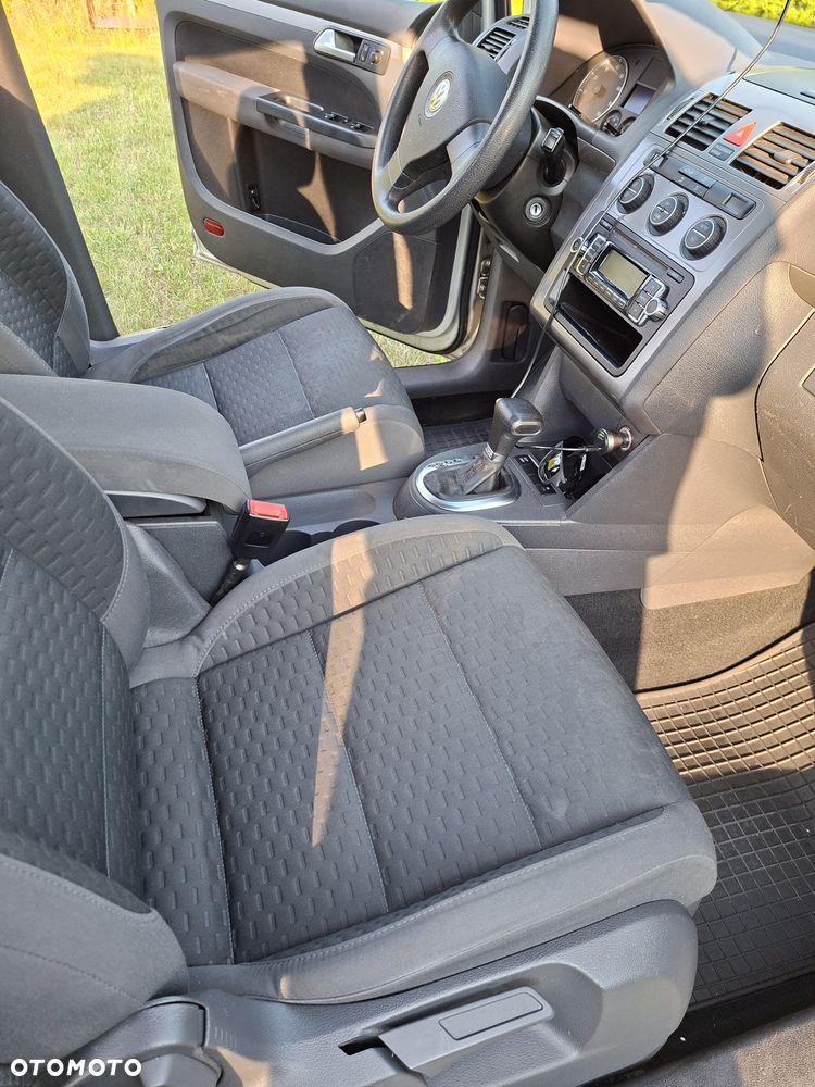 Volkswagen Touran - 5