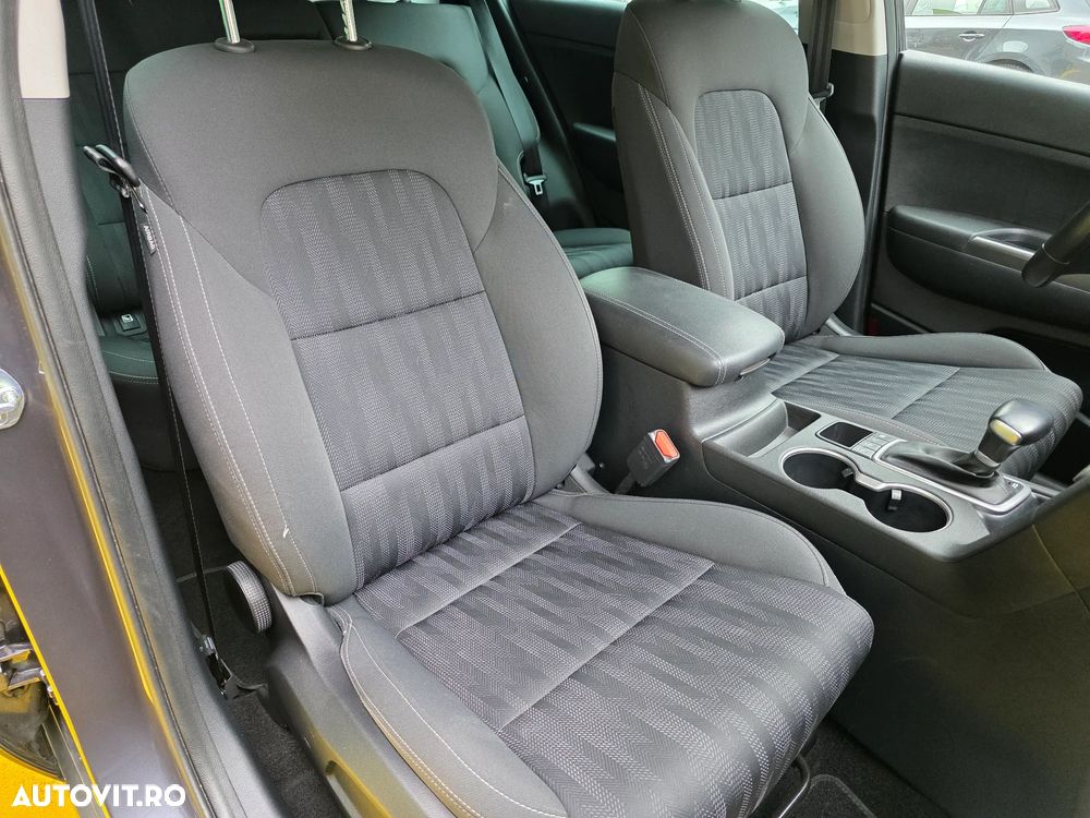 Kia Sportage 1.7 CRDI 2WD ISG Aut. Dream-Team Edition - 12