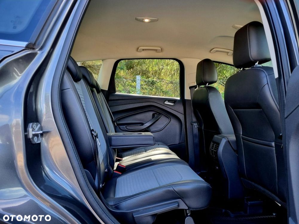 Ford Kuga 1.5 EcoBoost 2x4 Titanium - 12