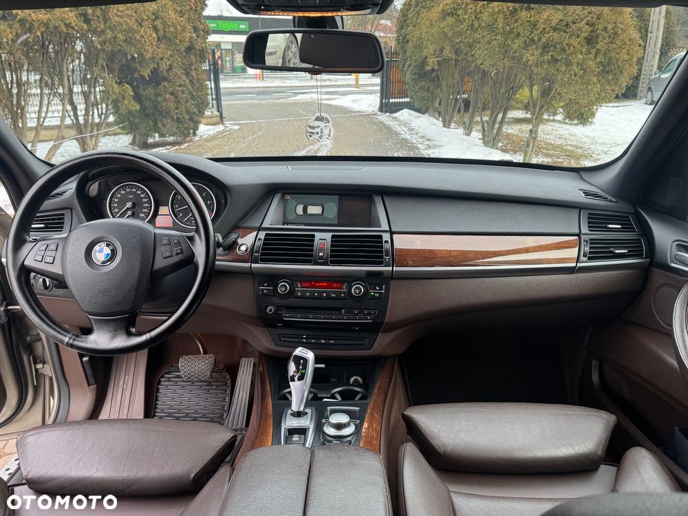 BMW X5 3.0si - 12