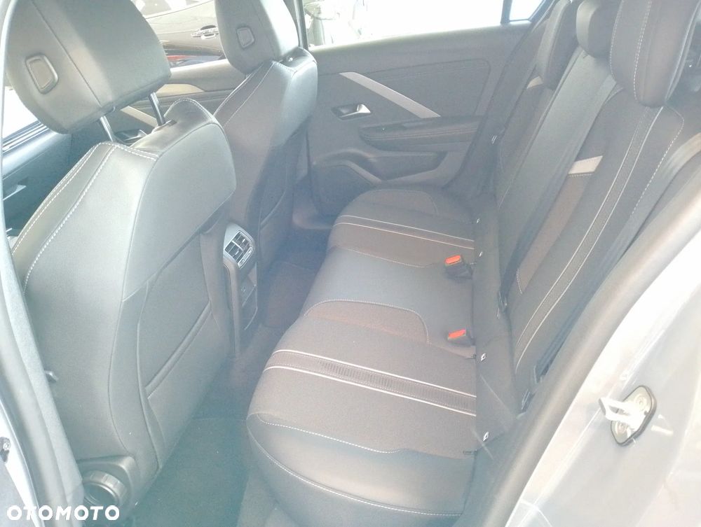 Opel Astra 1.2 T mHEV GS eDTC - 9