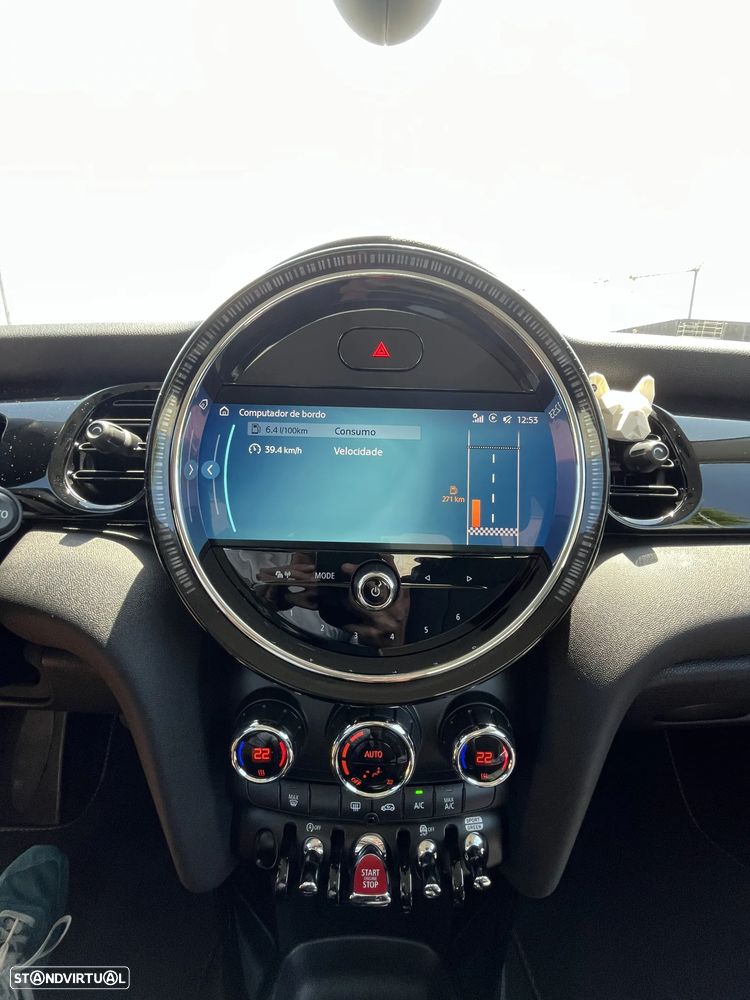 MINI 3 Portas Cooper Premium Essential Auto - 21