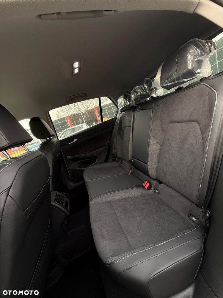 Volkswagen Golf - 30