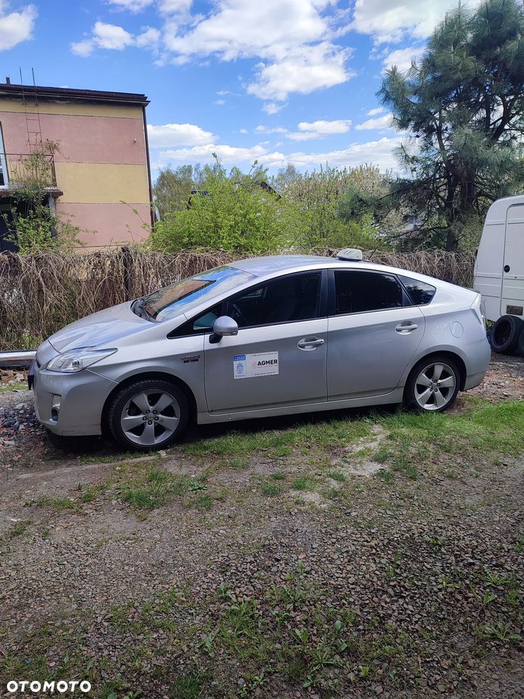 Toyota Prius 1.8 HSD Prestige - 3
