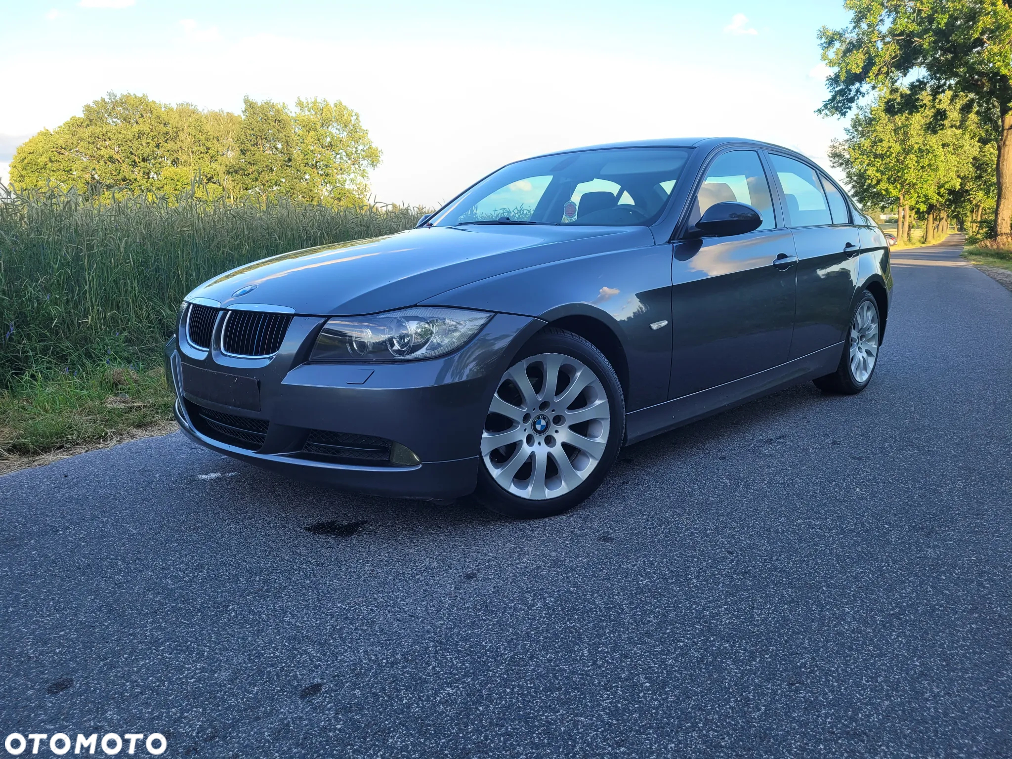 BMW Seria 3 318d - 32