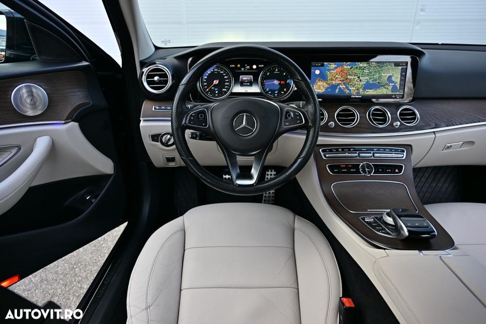 Mercedes-Benz E 220 d T-Modell 4MATIC Aut - 12