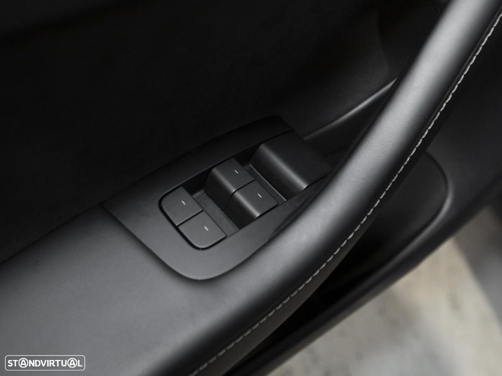 Tesla Model 3 Performance Tração Integral - 25