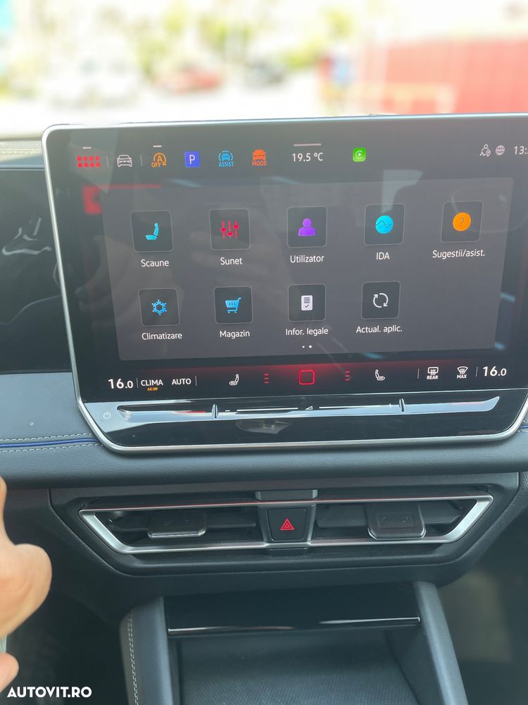 Volkswagen Tiguan - 13