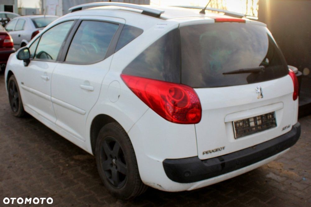 Peugeot 207 2012 1.4VVTi 8FP Kombi (MASKA, ZDERZAK, LAMPA, BŁOTNIK, DRZWI, SZYBA, FOTEL) - 4