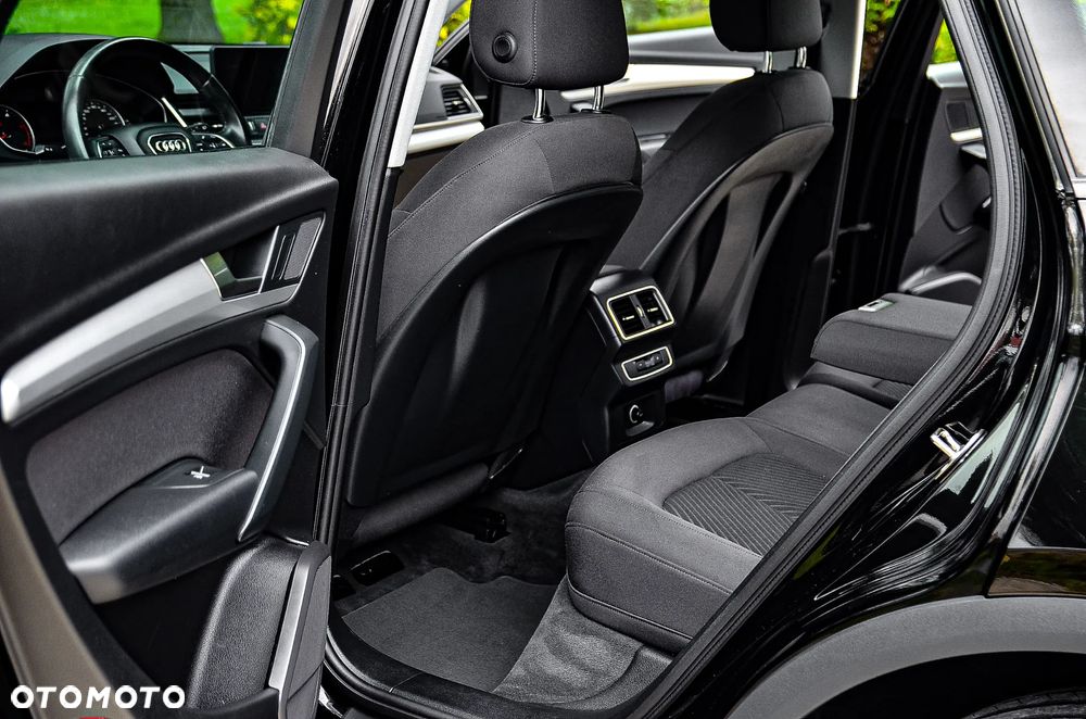Audi Q5 35 TDI quattro S tronic design - 27