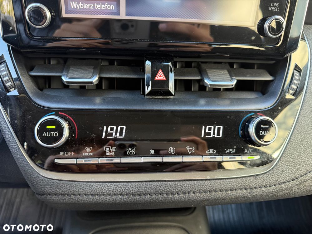 Toyota Corolla 1.8 Hybrid Comfort - 27