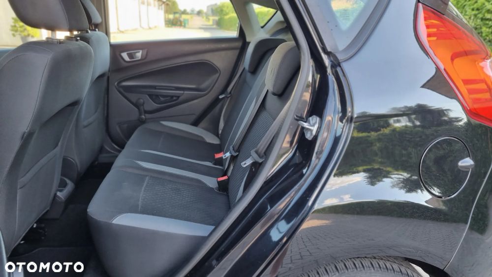 Ford Fiesta 1.25 Ambiente EU5 - 16