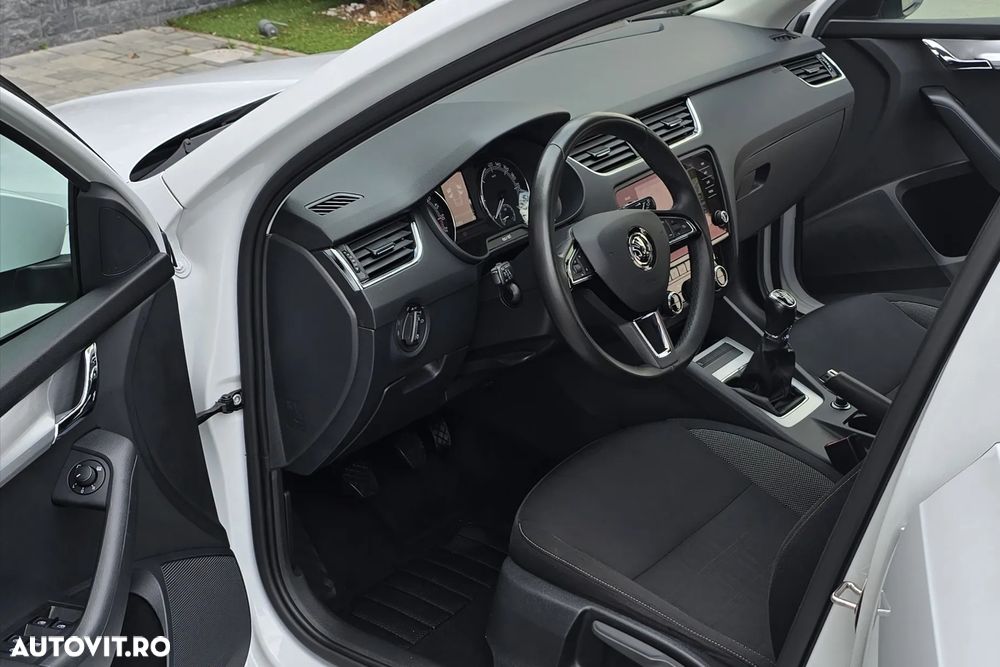 Skoda Octavia 2.0 TDI Ambition - 8