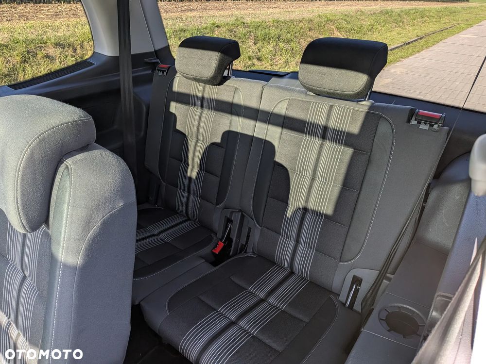Volkswagen Touran 2.0 TDI DPF DSG Cup - 8