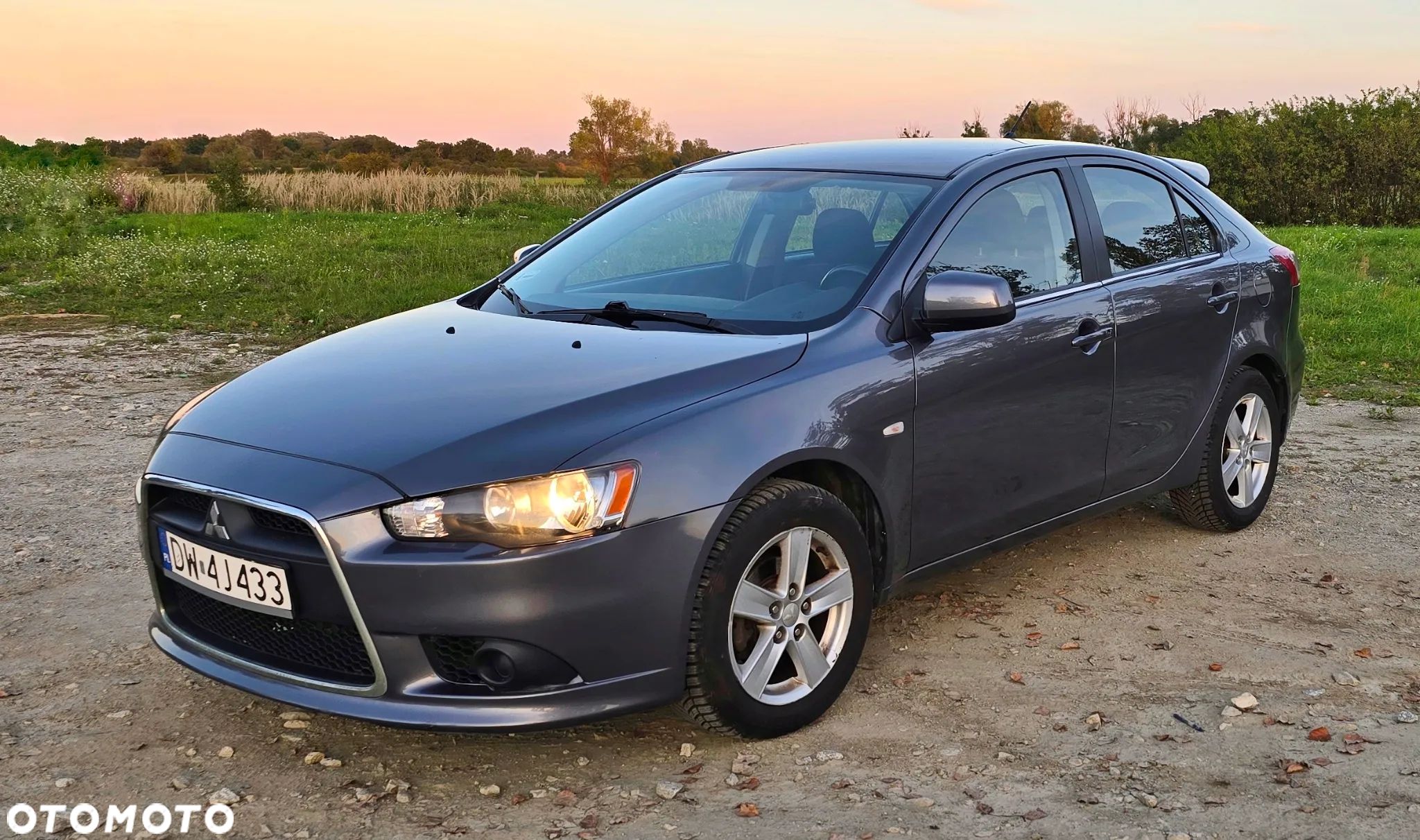 Mitsubishi Lancer 1.8 Invite - 1