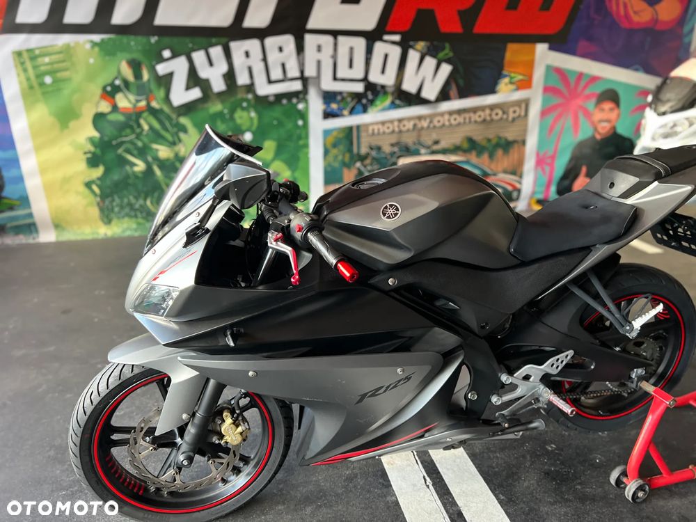 Yamaha YZF - 21