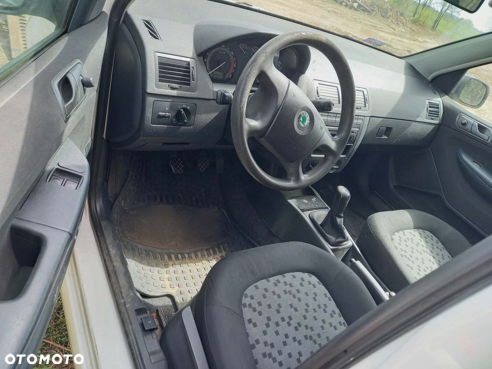 Skoda Fabia I 1.4 tdi hatchback maska drzwi zderzak klapa - 7