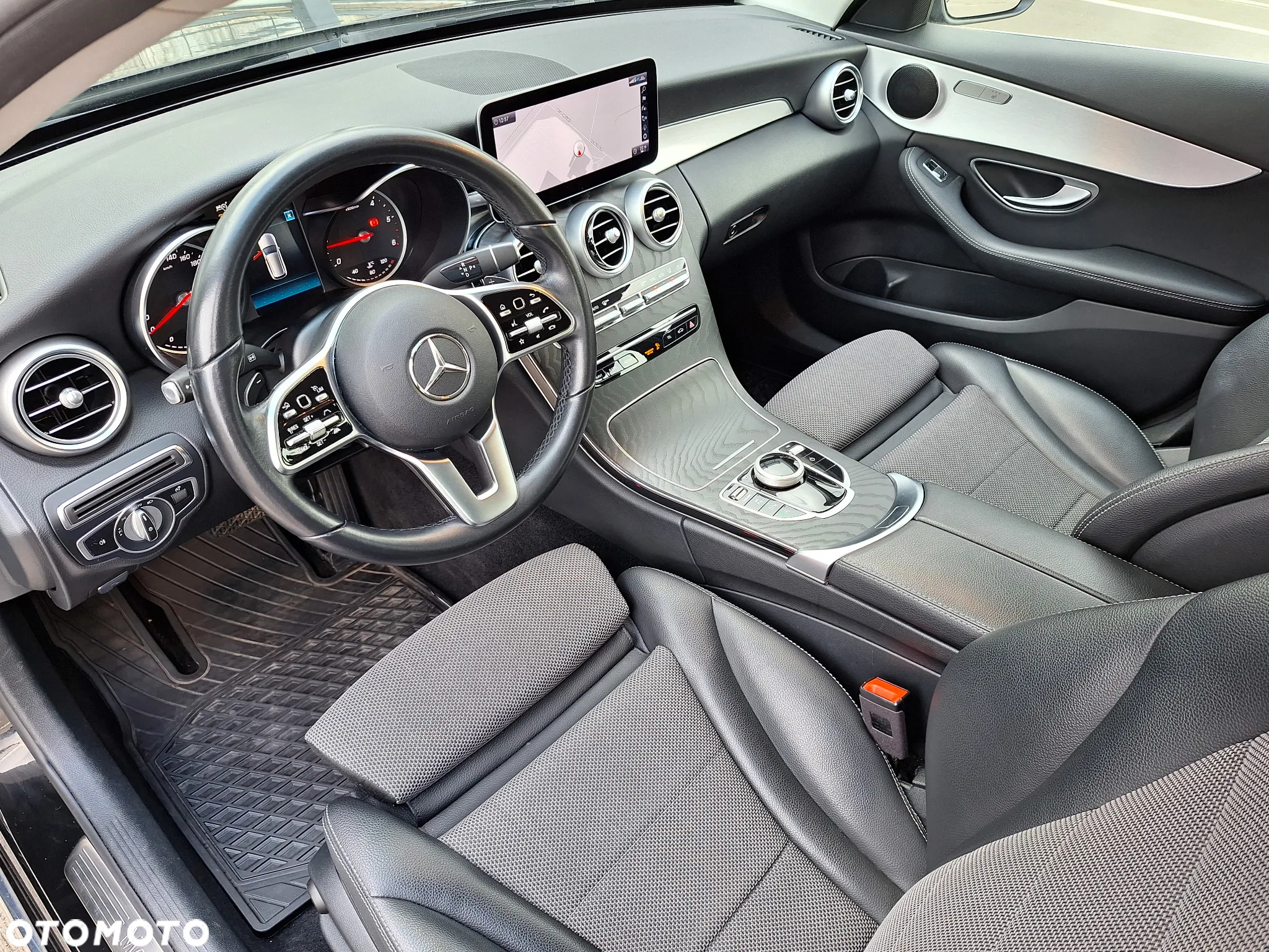Mercedes-Benz Klasa C 220 d 9G-TRONIC - 19