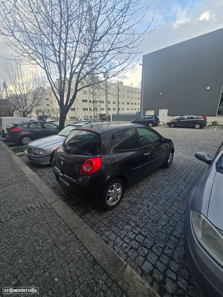 Renault Clio 1.5 dCi Dynamique - 8