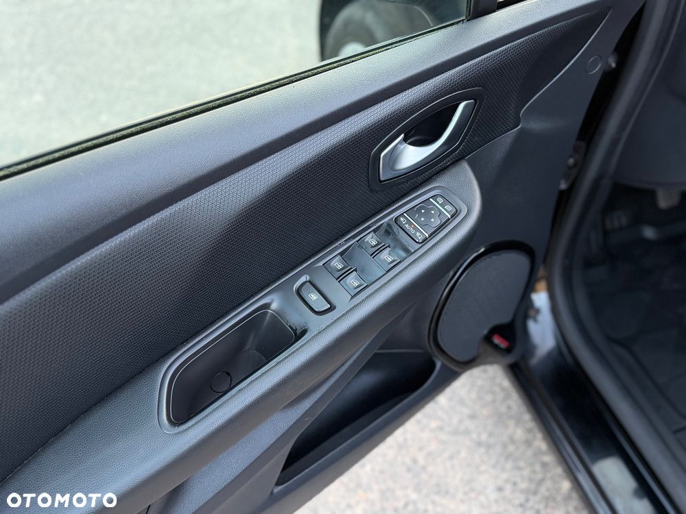 Renault Clio Energy dCi 110 Bose Edition - 12