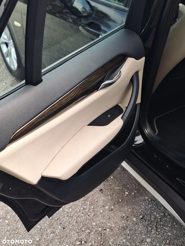 BMW X1 sDrive20d - 23