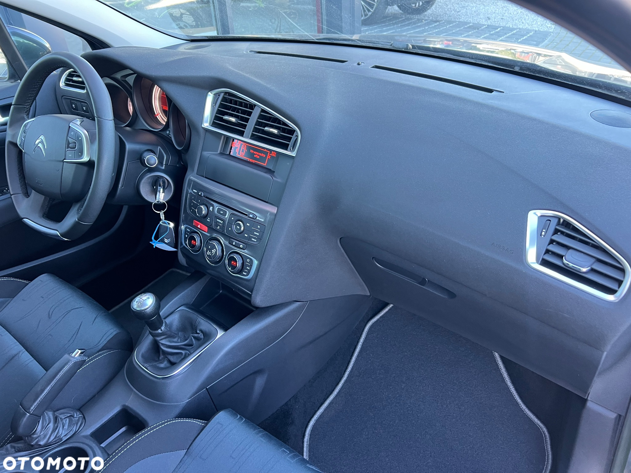Citroën C4 HDi 90 Attraction - 13