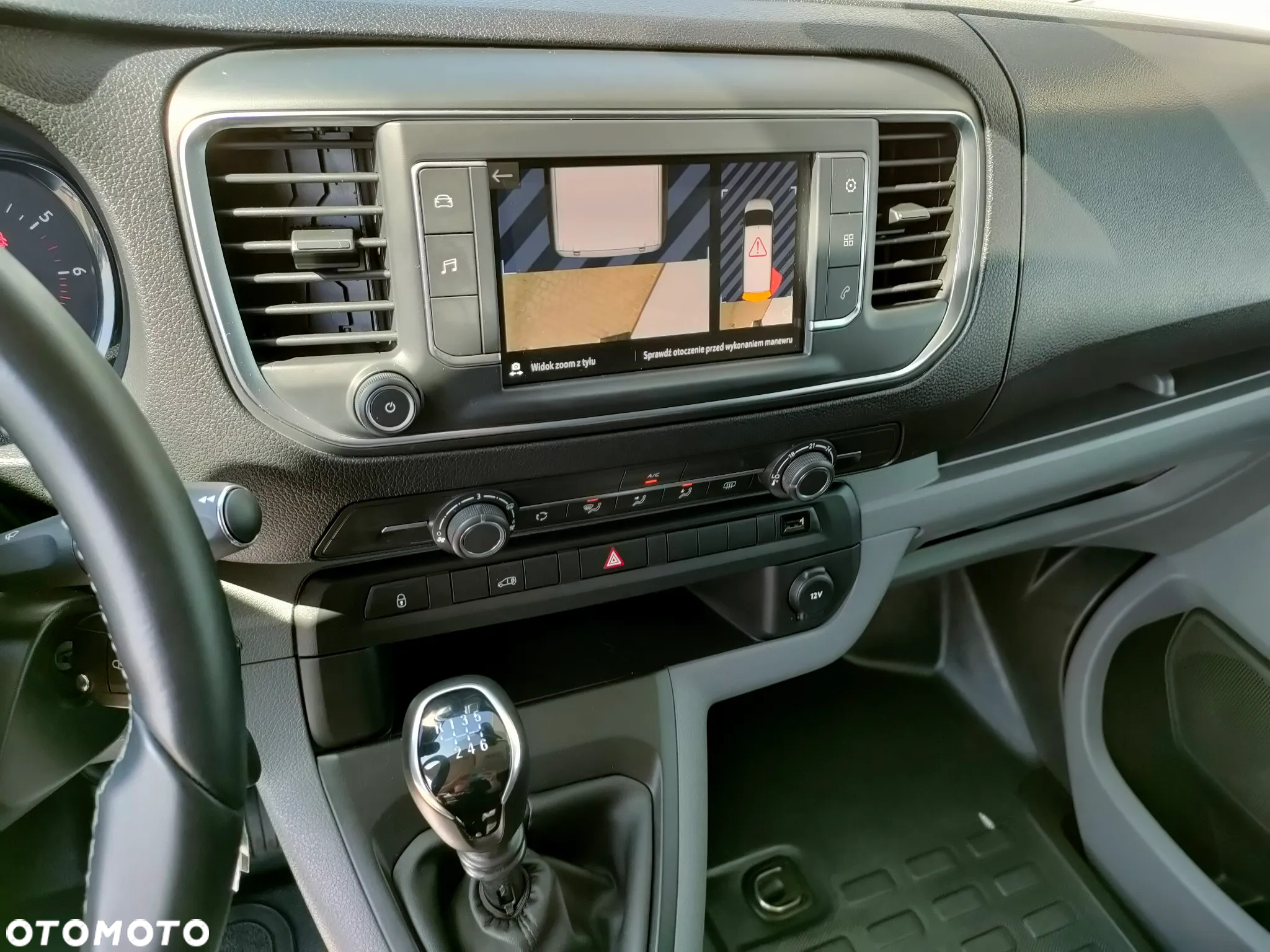 Opel Vivaro - 17