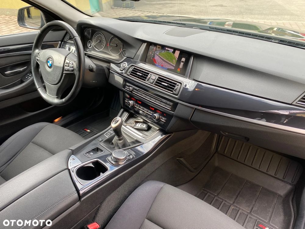 BMW Seria 5 520d - 13