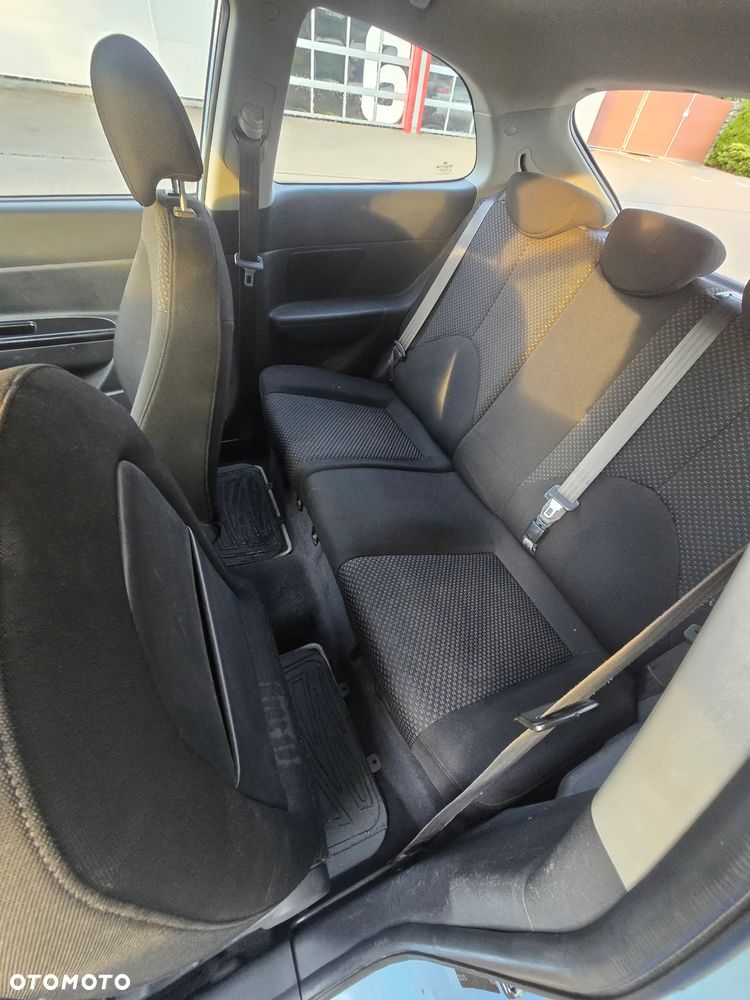 Hyundai Accent 1.4 Style - 5