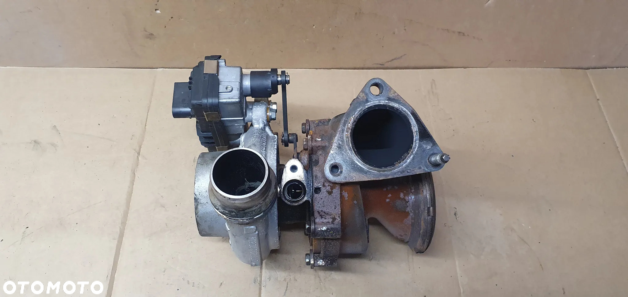 Turbina turbosprężarka turbo nastawnik Land Rover Discovery Sport L550 2.0 D G4D3-6K682-AJ - 3
