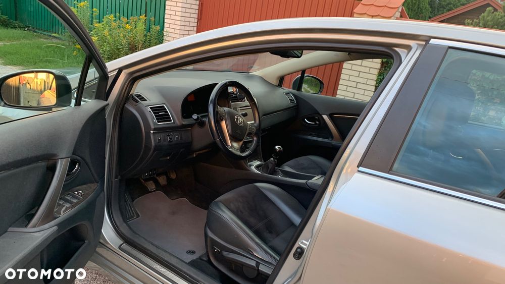 Toyota Avensis - 9