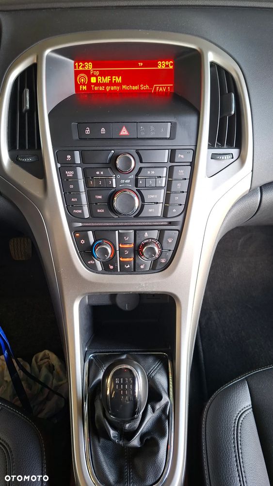 Opel Astra 1.4 Turbo 150 Jahre - 9