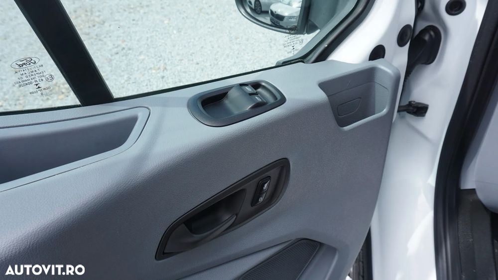 Ford Transit - 12