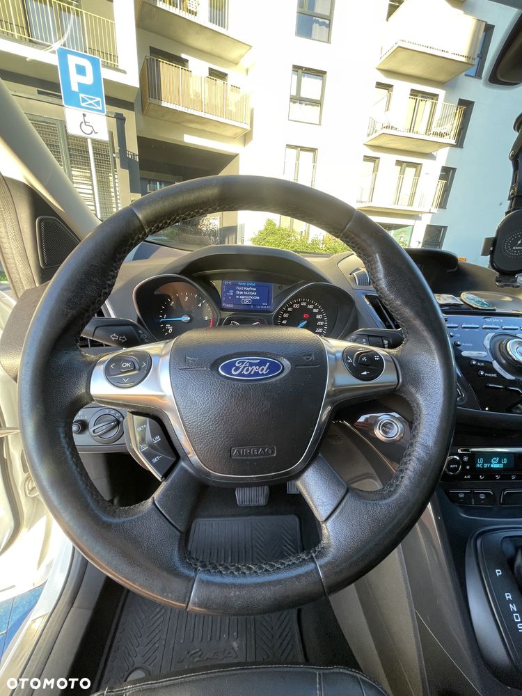 Ford Kuga 2.0 TDCi 4WD Titanium - 22