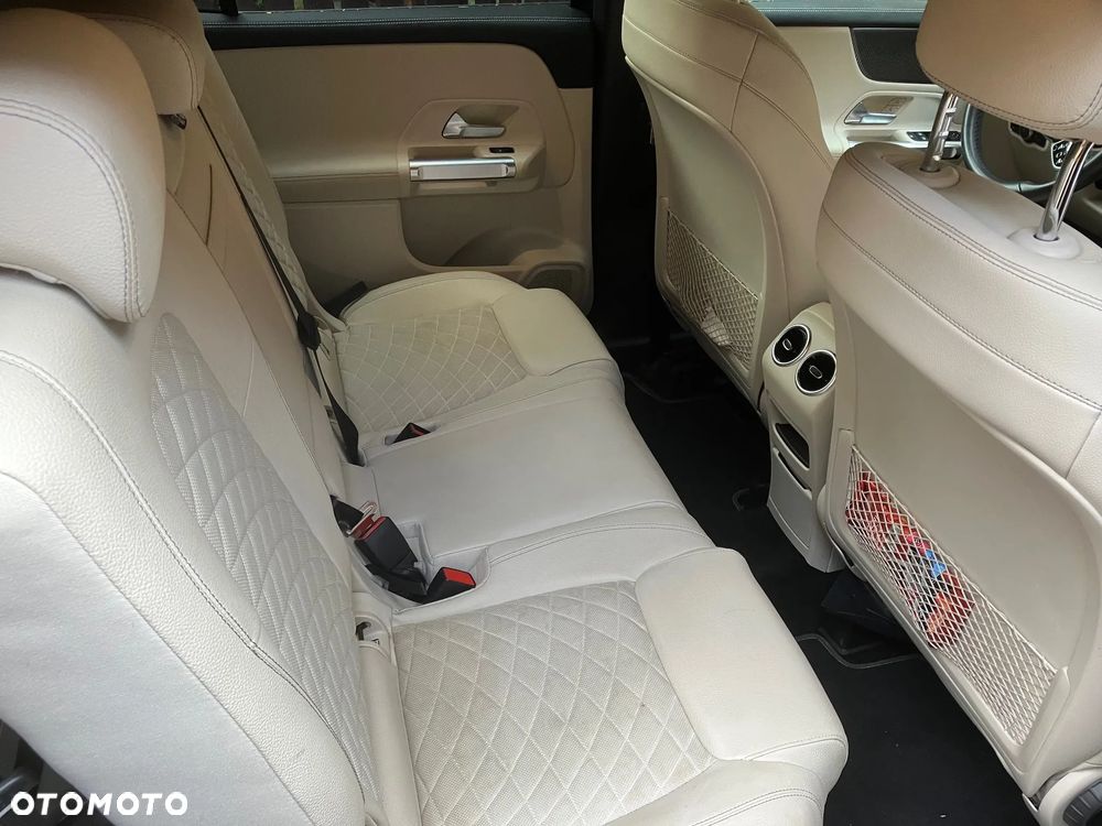 Mercedes-Benz GLB 250 4-Matic 8G-DCT - 8