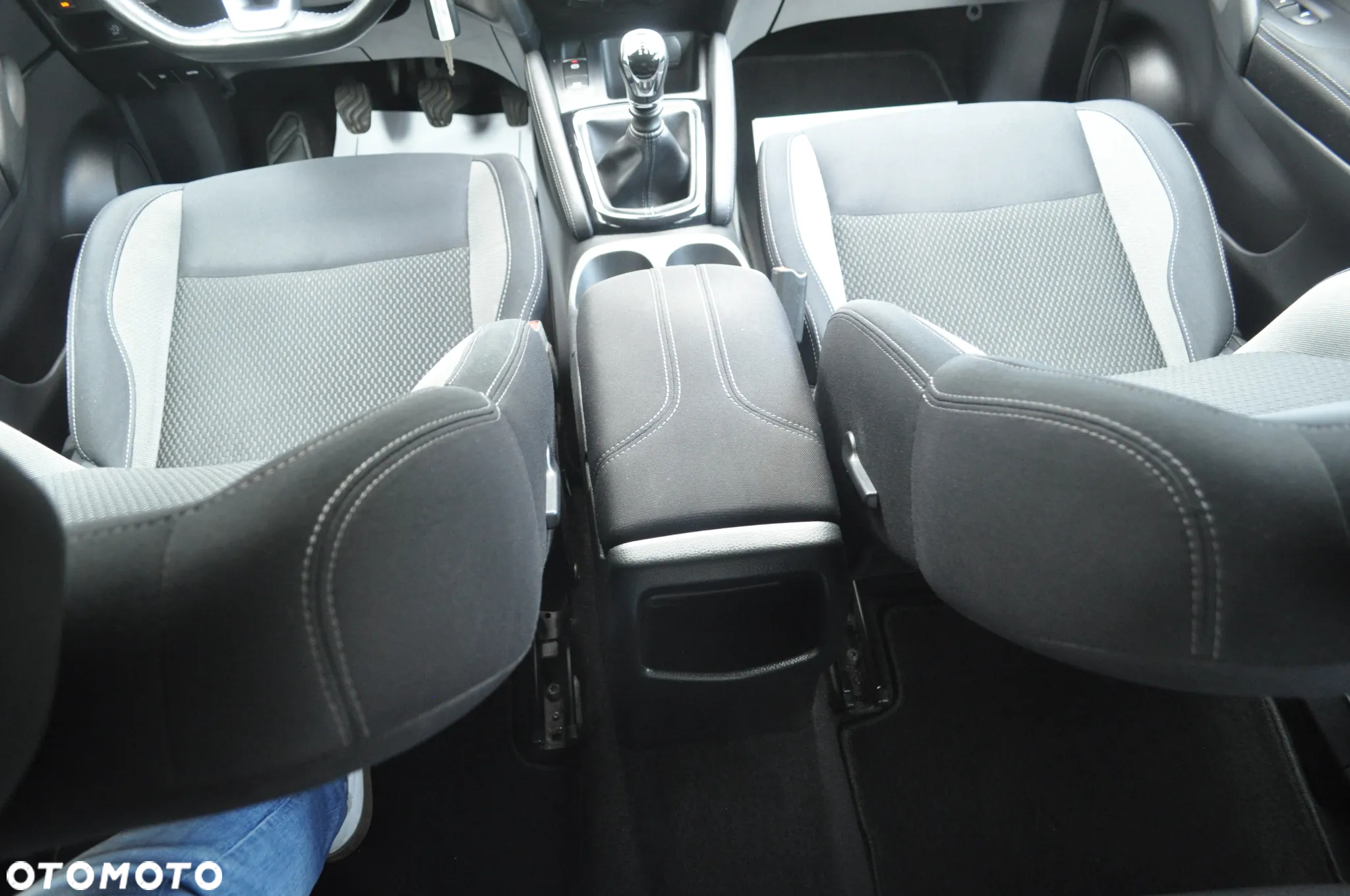 Nissan Qashqai 1.6 DIG-T N-Connecta - 31
