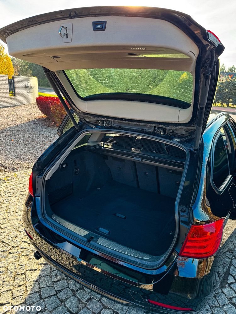 BMW Seria 3 318d Luxury Line - 24