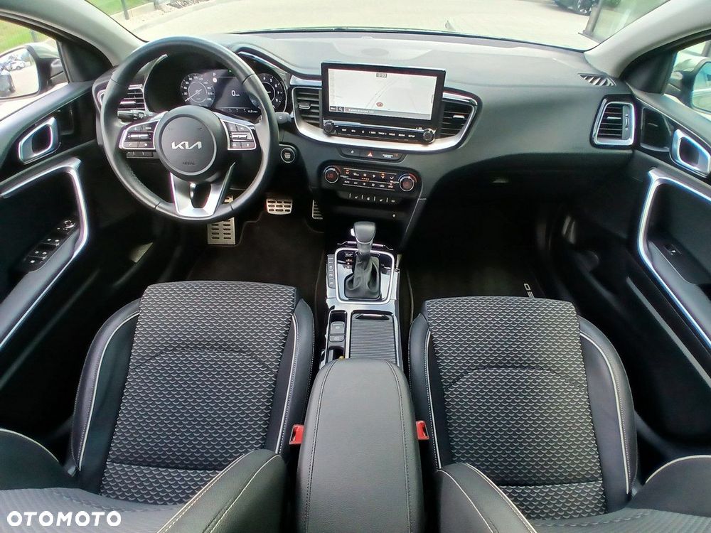 Kia Ceed - 22