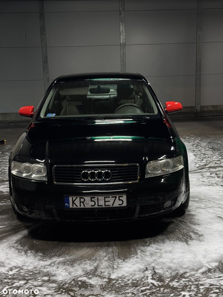 Audi A4 Limousine - 1